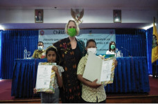 Lindungi Hak Dasar Anak,...