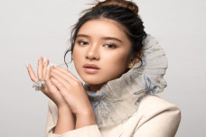 Tiara Andini Hadirkan...