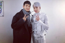 Minho SHINee Bagikan...