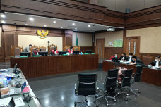 Keberatan Dituntut 12...