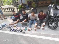 Bobol Minimarket dan...