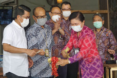 Misbakhun Sentil Sri...