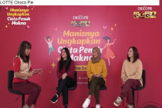 Menari Bantu Bangun...