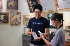 StaffAny Dorong Penerapan...