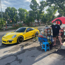 Selain Koleksi Mobil,...