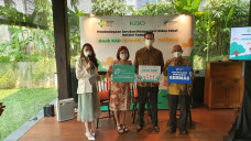 Berkolaborasi dengan...