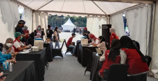 Warga Bandung Antusias...