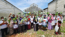 Relawan Ganjar Jalankan...
