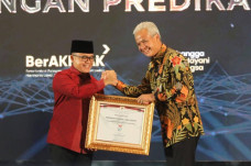 Mudahkan Layanan Publik,...