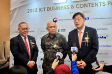 Dukung UKM Go Global,...