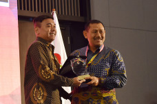 Stafsus Milenial Presiden...
