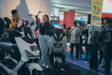 Gandeng Kalla Kars,...