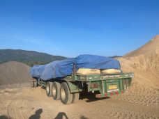 Angkut Semen 2.300 Ton,...