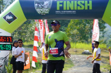 Pimpin Badak Putih Trail...