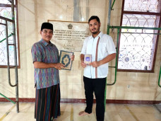 Panji Soeharto Serahkan...