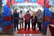 Strategi Lebarkan Sayap...