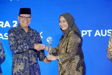 Komitmen Jalankan Keterbukaan...