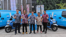 Tutup Tahun, Midea Berikan...