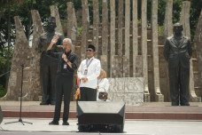 Mudahkan Masyarakat...