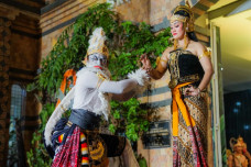 Be Hati Pentaskan Tarian...