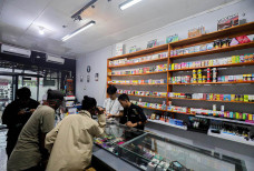Pajak Rokok Elektrik...