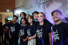 Gegara Akting, Amanda...