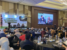 Simposium Internasional...