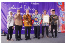 Implementasikan Teknologi...