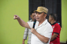 Gubernur Kalimantan...