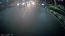Dashcam Selamatkan Pengendara...