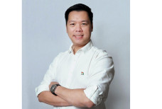 CEO Alamsyah Cheung...