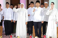 Khofifah-Emil Terus...
