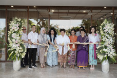Sarinah Resmikan Store...
