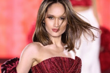 Gandeng Cinta Laura...