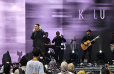Hujan Bukan Halangan,...