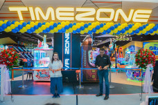 Timezone Perluas Pengalaman...
