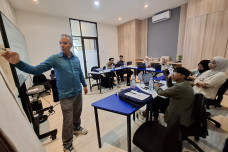 Mendukung Pertumbuhan...