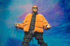 Chris Brown Diduga Pakai...
