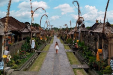 Menikmati Liburan di...