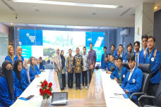 Universitas Darunnajah...