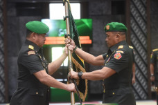 2 Letjen TNI Genap 10...