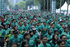 Jalan Kaki 10 Ribu Langkah...