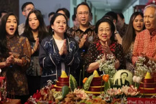 Prabowo Kirim Bunga...