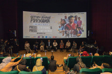 Film Seribu Bayang Purnama,...