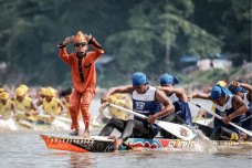 Pacu Jalur Viral, AirAsia...