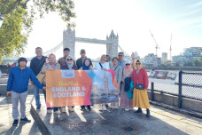 Waspadai Paket Wisata...