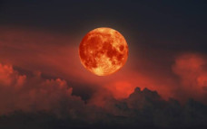 Gerhana Bulan Total...