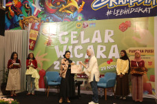Okky Madasari Berbagi...