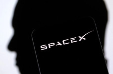 Kalahkan Aramco, SpaceX...