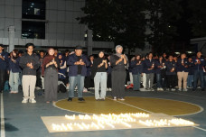 Universitas Budi Luhur...